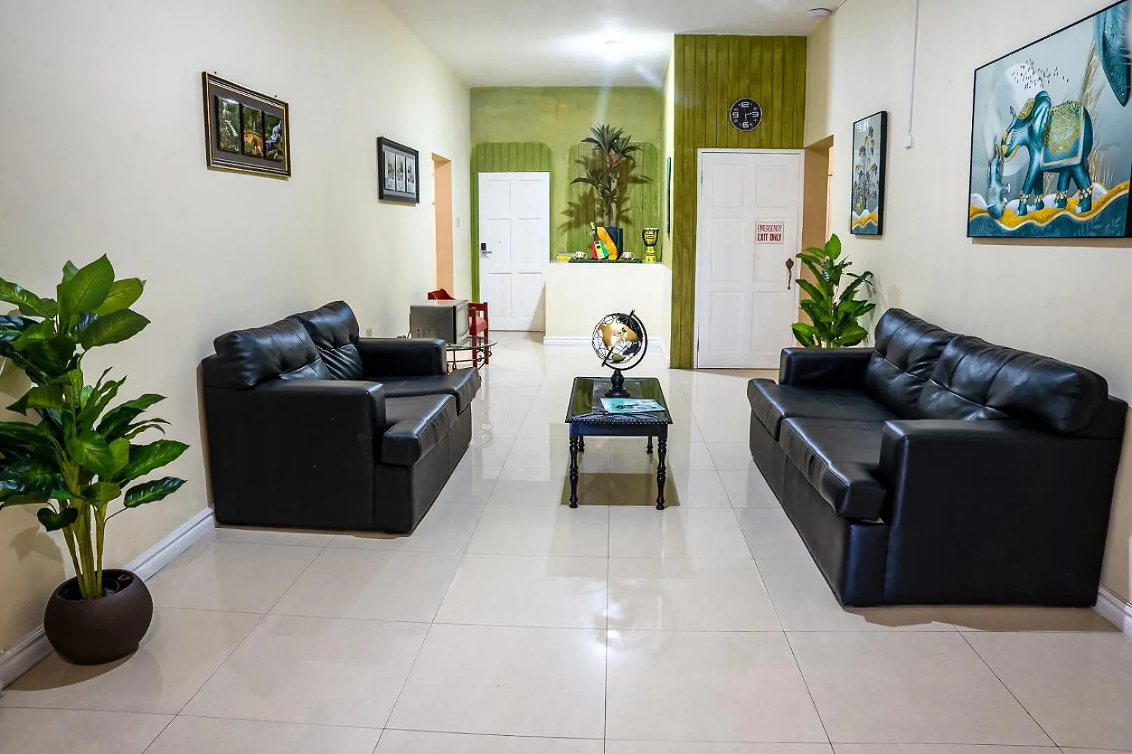 Bed & Breakfast Incognito Reggae Rooms Kingston Jamaica